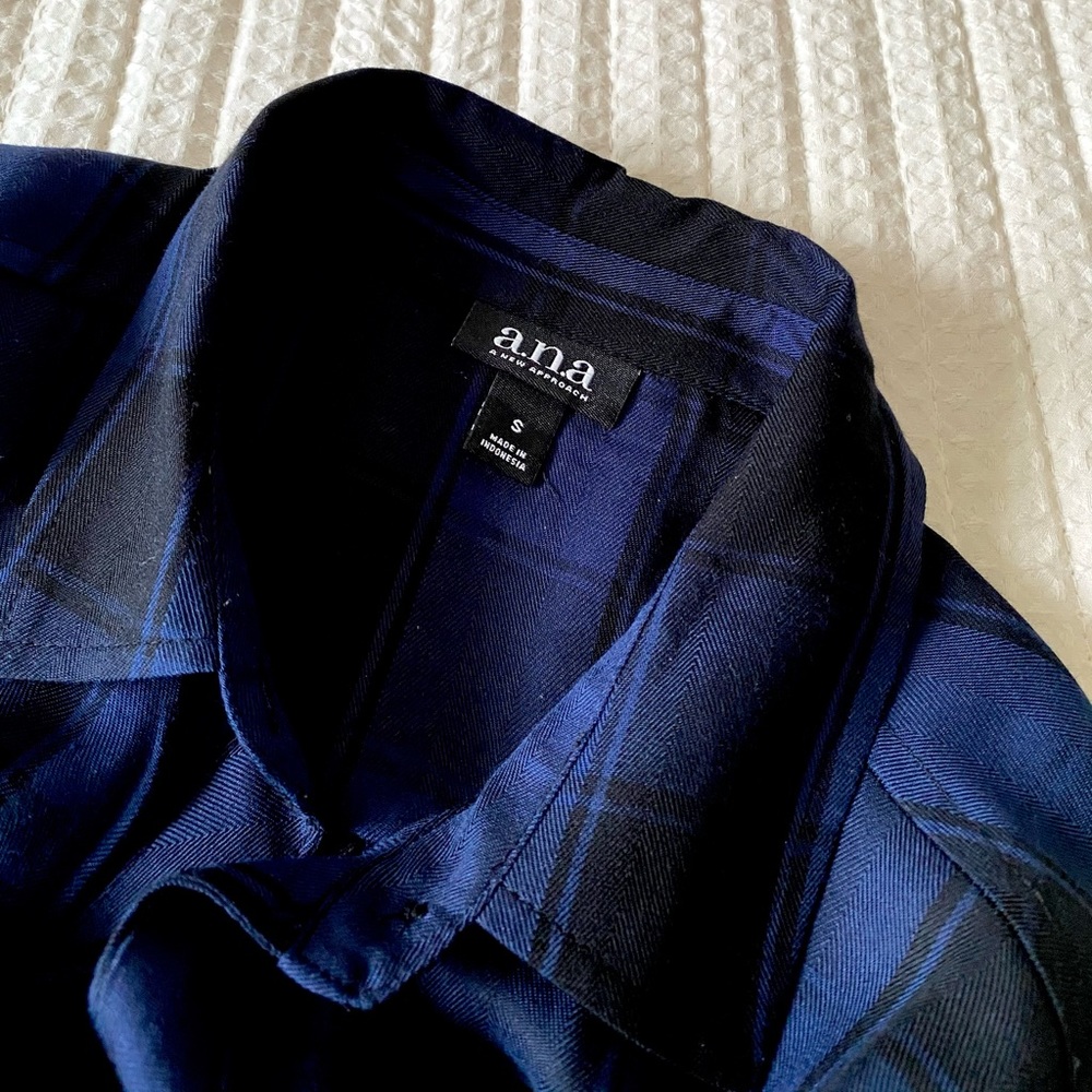 SALE✨Camp Shirt✨NWOT - Picture 5 of 6
